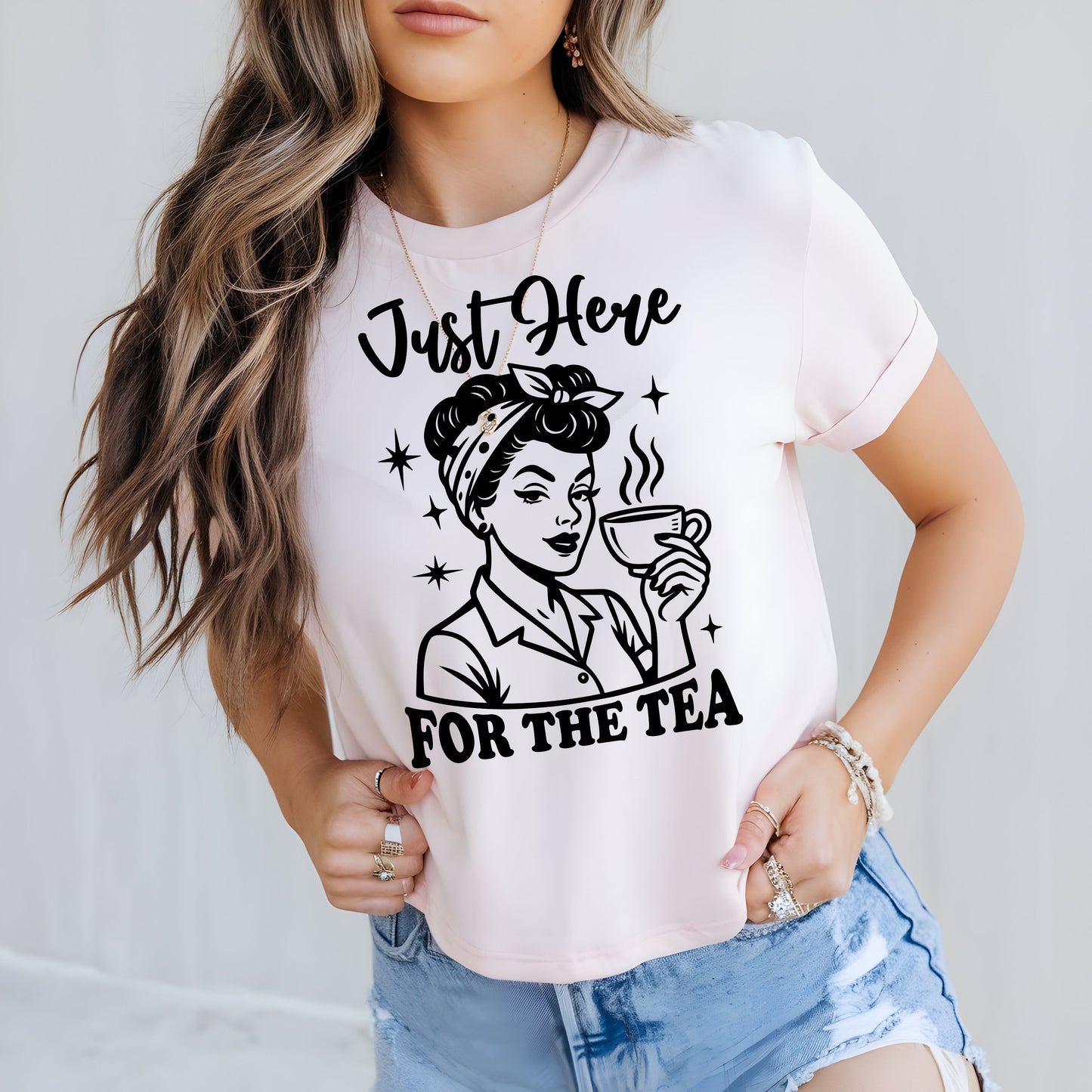 Retro Vintage Girl, Here For The Tea Unisex T-Shirt