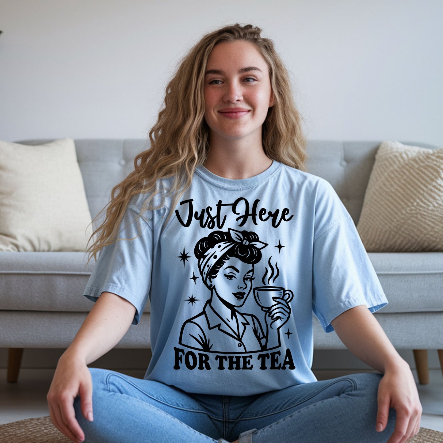 Retro Vintage Girl, Here For The Tea Unisex T-Shirt